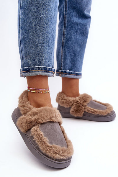 Slippers model 189094 Step in style